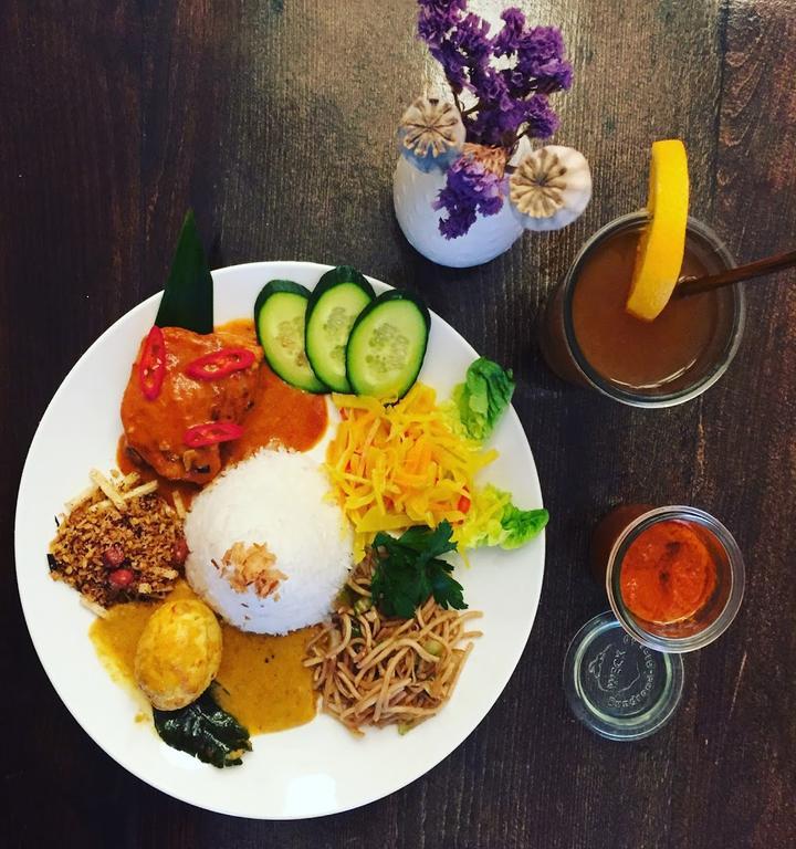 MATA HARI Indonesian Tapas